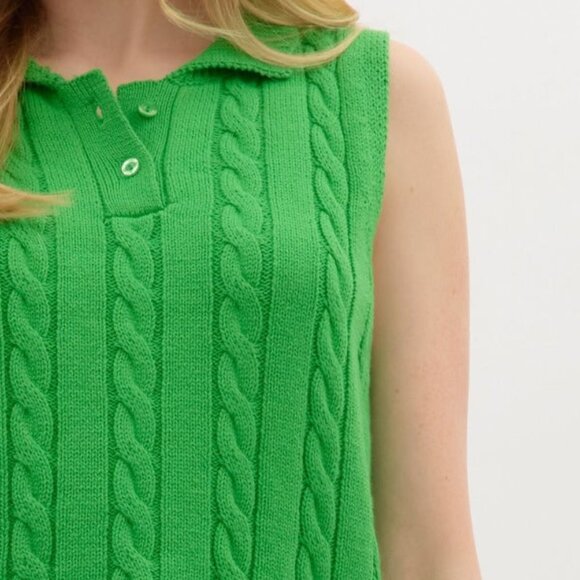 Sleeveless Sweater Top - Picture 3 of 3